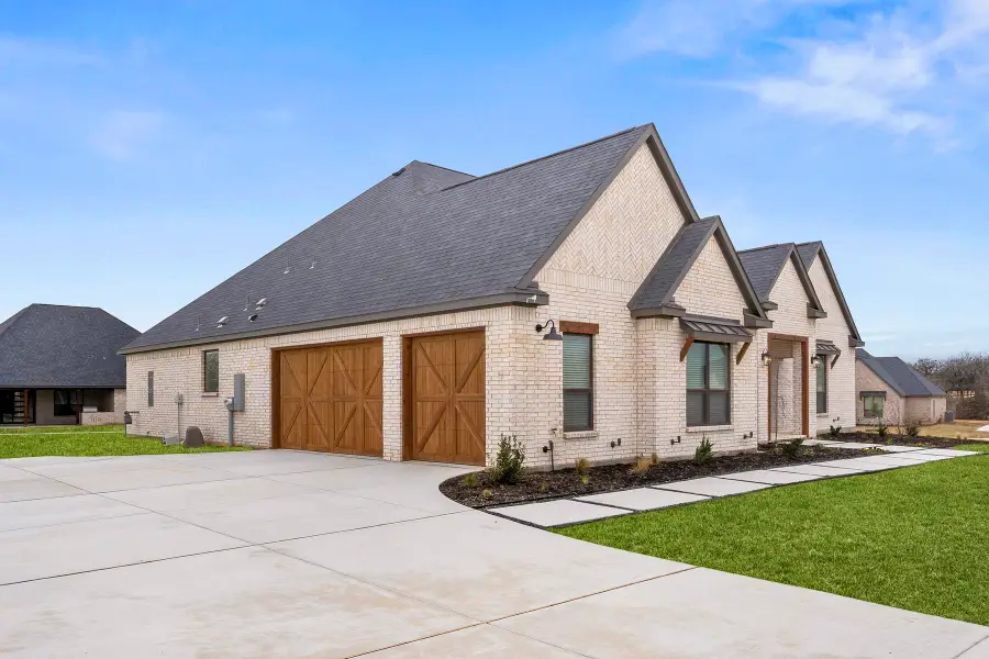 132 Willow Oak Drive, Krugerville, TX 76227 - #2