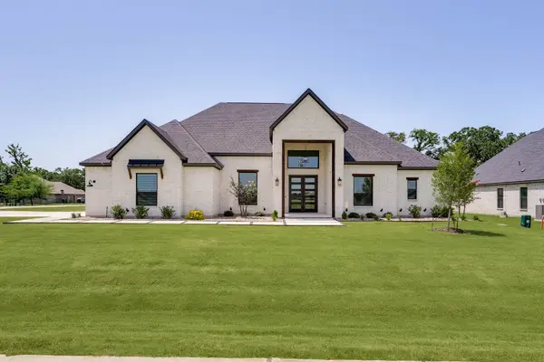 100 Wild Plum Drive, Krugerville, TX 76227