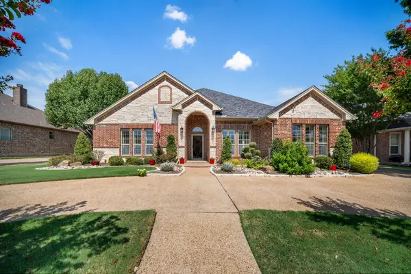 811 Amherst Drive, Waxahachie, TX 75165