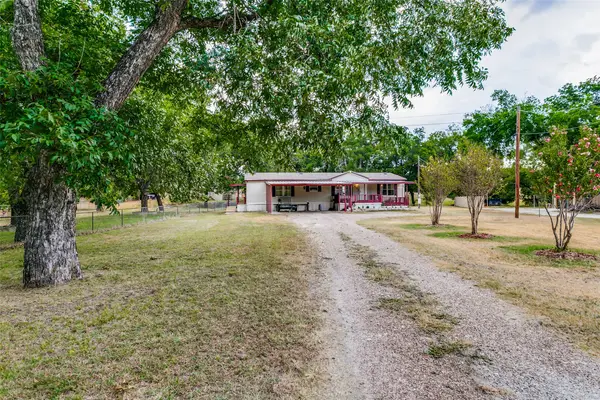 6013 Idaho Trail, Granbury, TX 76048