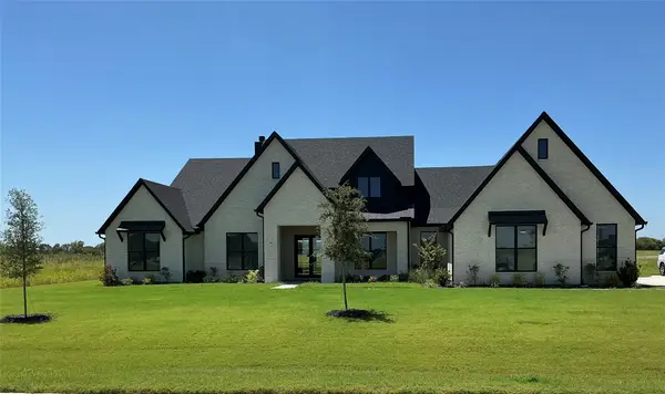 132 Devi Drive, Waxahachie, TX 75165