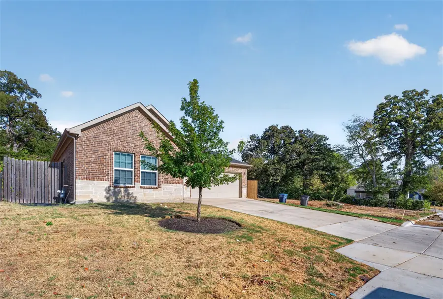 2517 Donalee Street, Fort Worth, TX 76105 - #2