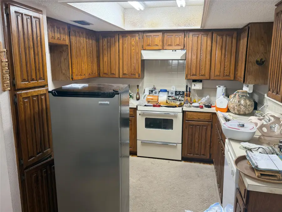 1002 Shana Court, Arlington, TX 76014 - #3