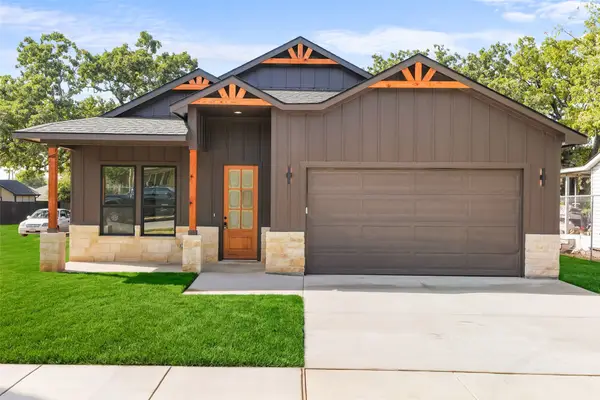 4918 Sunshine Drive, Fort Worth, TX 76105