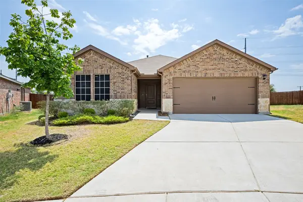 1104 Saddlehorn Drive, Denton, TX 76207