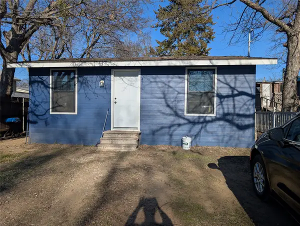 203 S Kouns Street, Cleburne, TX 76031