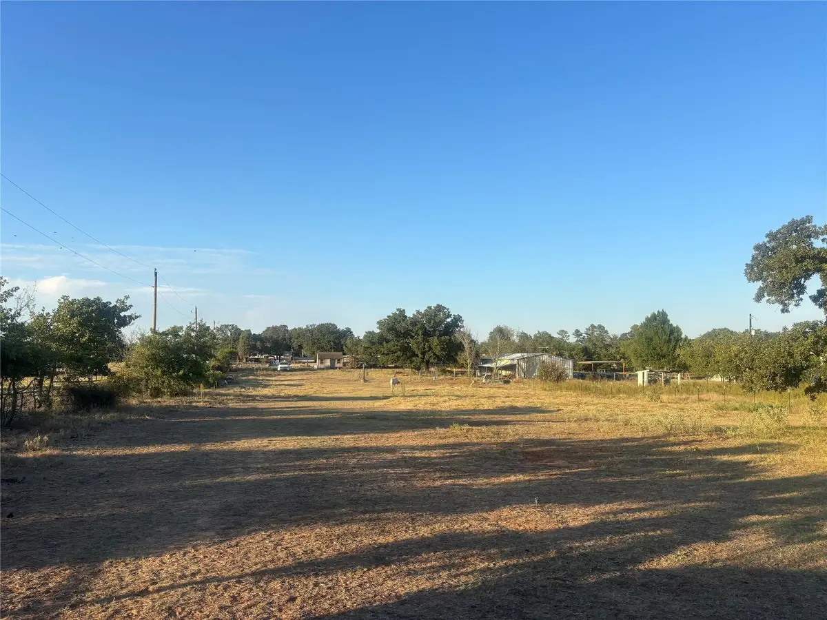 971 E Barry Street, Reno, TX 76020 - #1