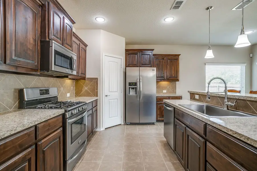 1956 Kachina Lodge Road, Fort Worth, TX 76131 - #2