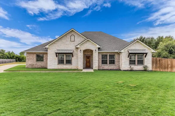 128 Sydney Lane, Robinson, TX 76655