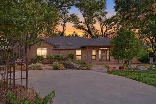 1820 Long Creek Court, Granbury, TX 76049