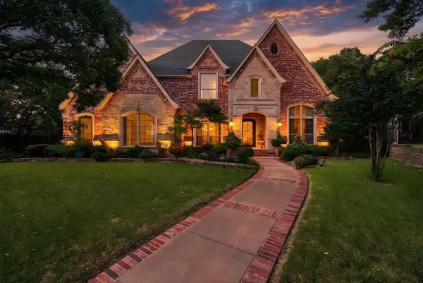 206 Gallant Court, Colleyville, TX 76034