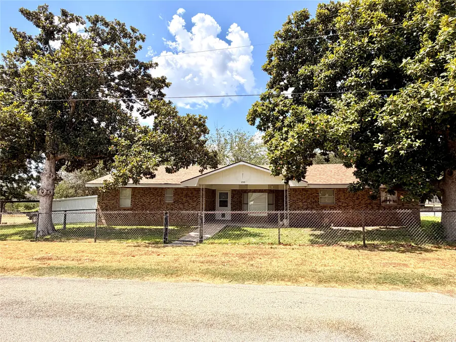 200 S Speed Street, Gustine, TX 76455 - #2