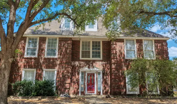 711 Amesbury Drive, Mesquite, TX 75150
