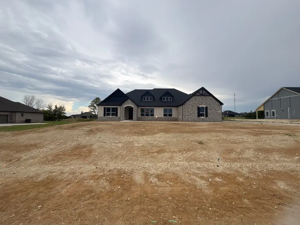 912 Creekview Whites Road, Van Alstyne, TX 75495 - #1