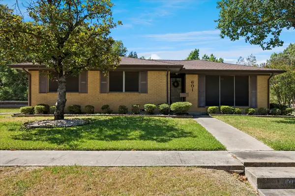 601 Line Drive, Gainesville, TX 76240