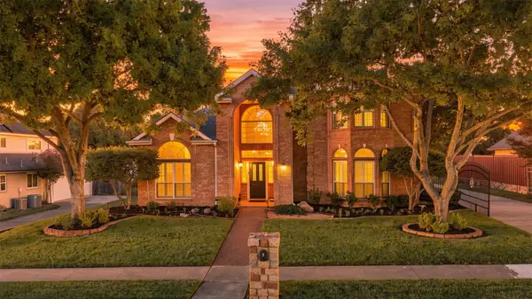 7609 Oak Knoll Drive, North Richland Hills, TX 76182