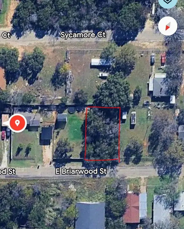 2717 E Briarwood Street, Granbury, TX 76048