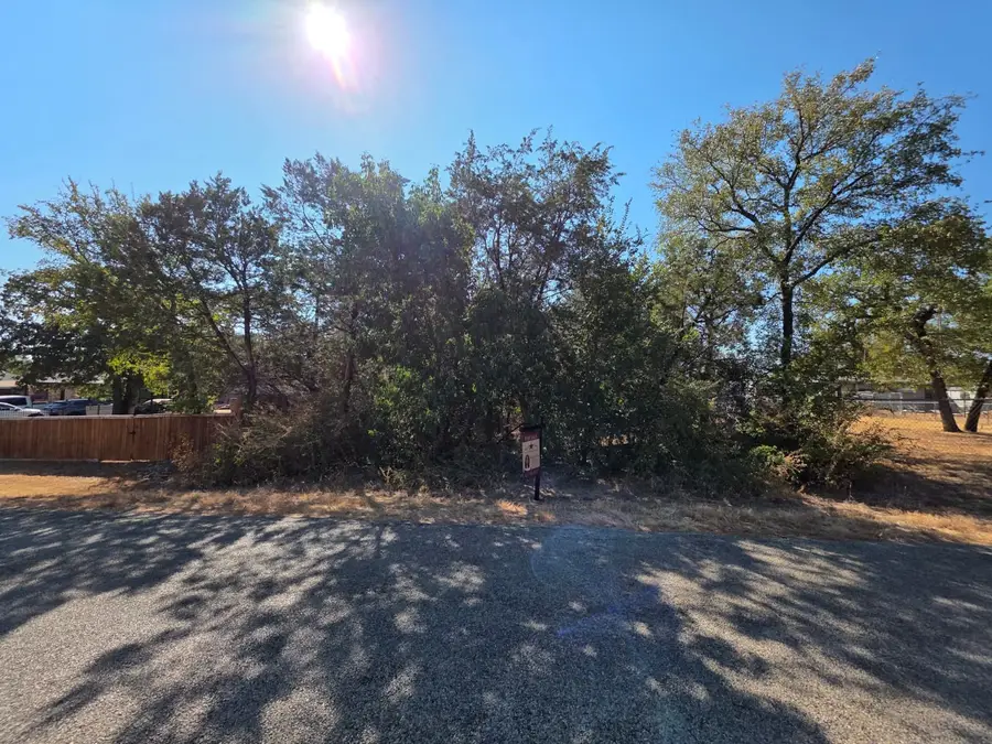 2717 E Briarwood Street, Granbury, TX 76048 - #2