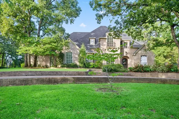 1950 Stonehill Drive, Tyler, TX 75703