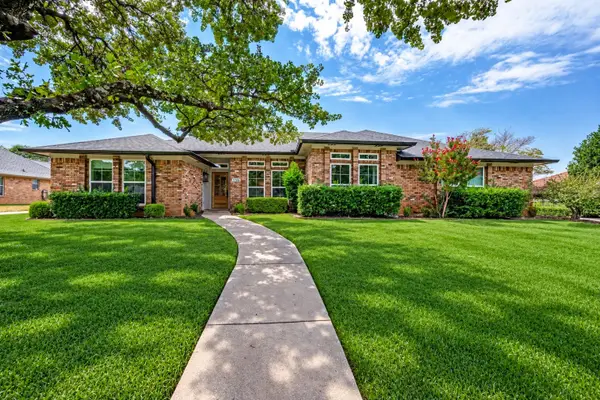 3700 Cliffwood Drive, Colleyville, TX 76034