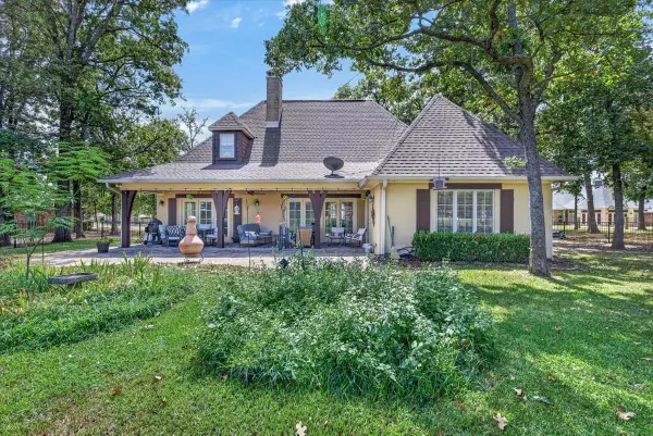 257 Saint Andrews Drive E, Mabank, TX 75156