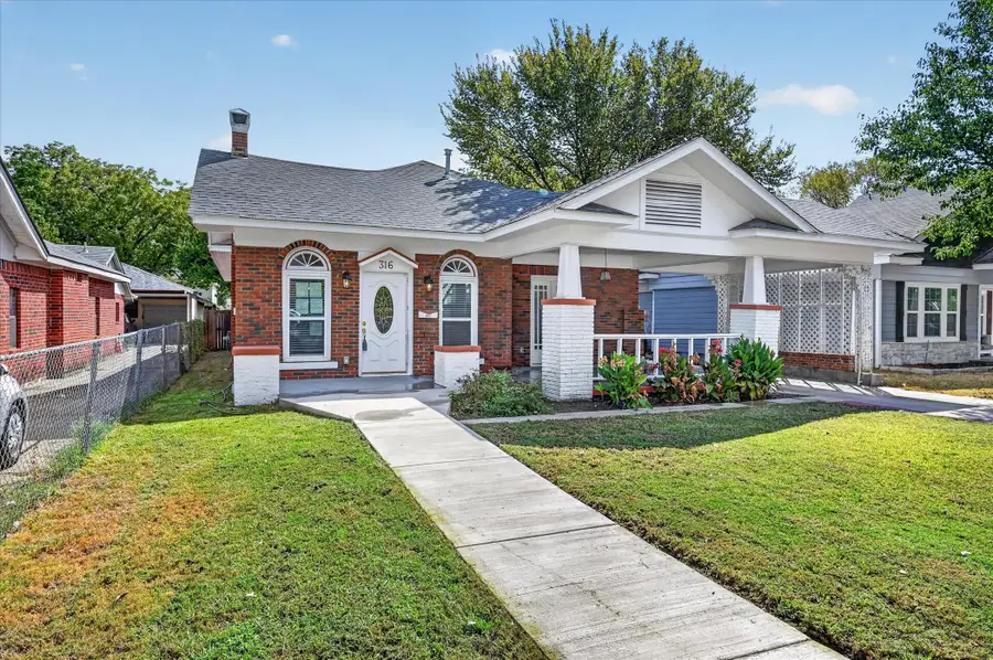 316 S Montreal Avenue, Dallas, TX 75208 - #2