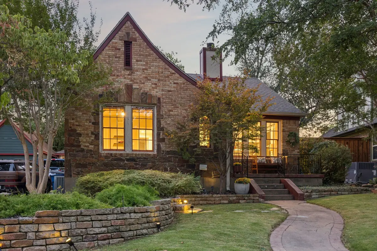 1027 Sarasota Circle, Dallas, TX 75223 - #1