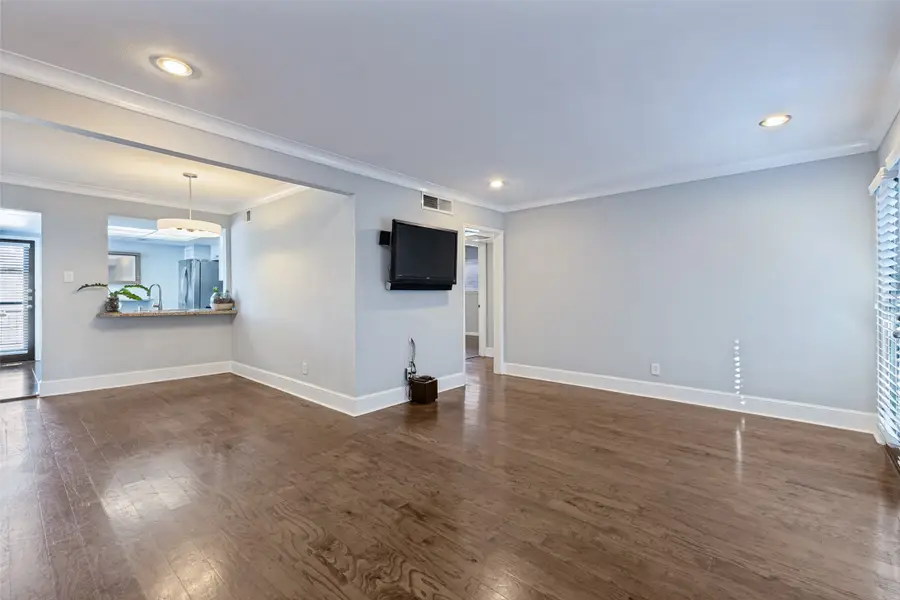 10207 Regal Oaks Drive #210, Dallas, TX 75230 - #3