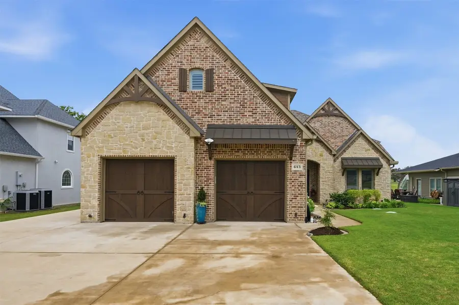 613 Kiowa Drive W, Lake Kiowa, TX 76240 - #2
