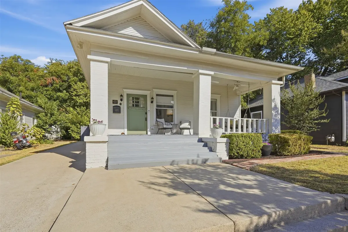 2227 College Avenue, Fort Worth, TX 76110 - #1