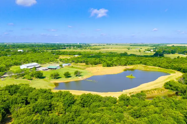 911 N Avenue C, Olney, TX 76374