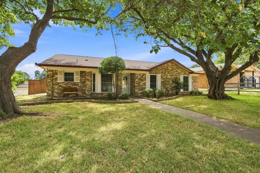 216 Old Hickory Drive, Irving, TX 75060 - #2
