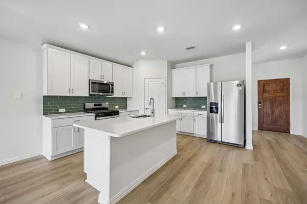 2107 Longchamp Lane, Seagoville, TX 75159