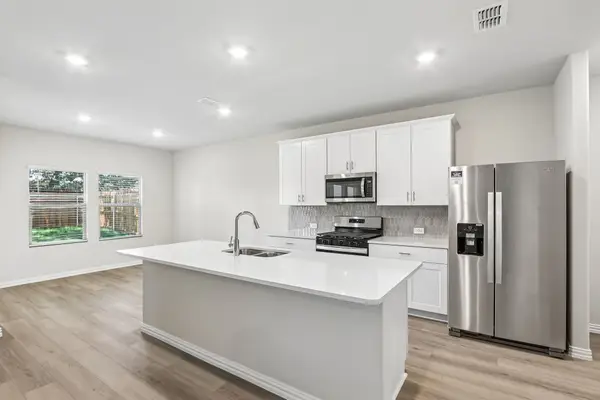 2102 Longchamp Lane, Seagoville, TX 75159