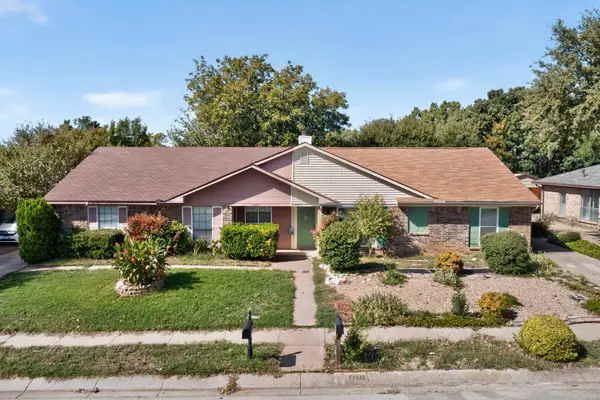 2911 Gray Oak Drive, Euless, TX 76039