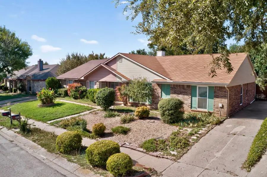 2911 Gray Oak Drive, Euless, TX 76039 - #3