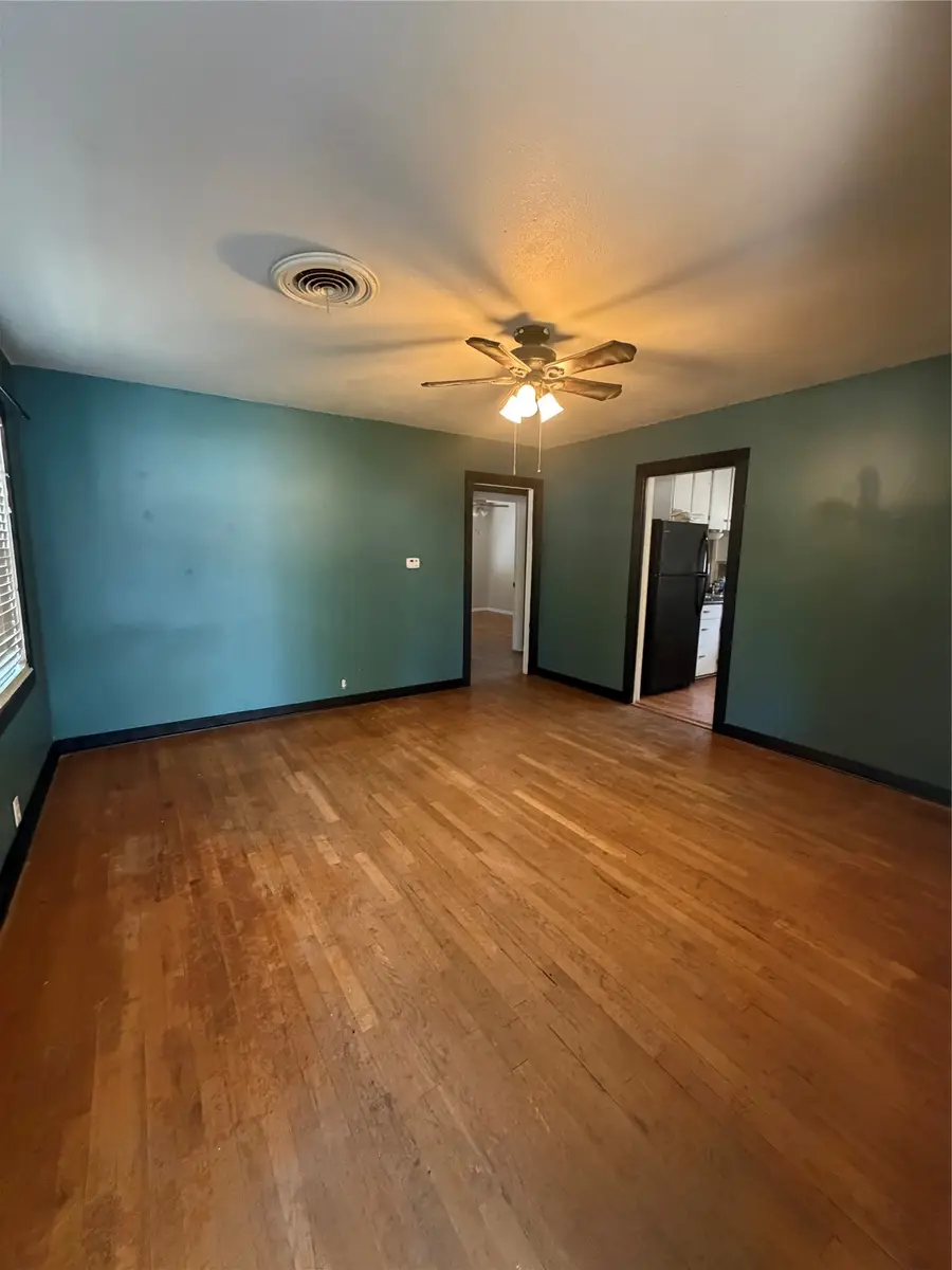 137 Bowie Street, McGregor, TX 76657 - #3