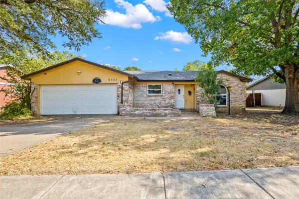 6428 N Stardust Drive, Watauga, TX 76148