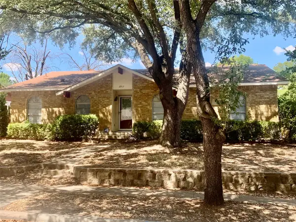 2917 Clover Valley Drive, Garland, TX 75043