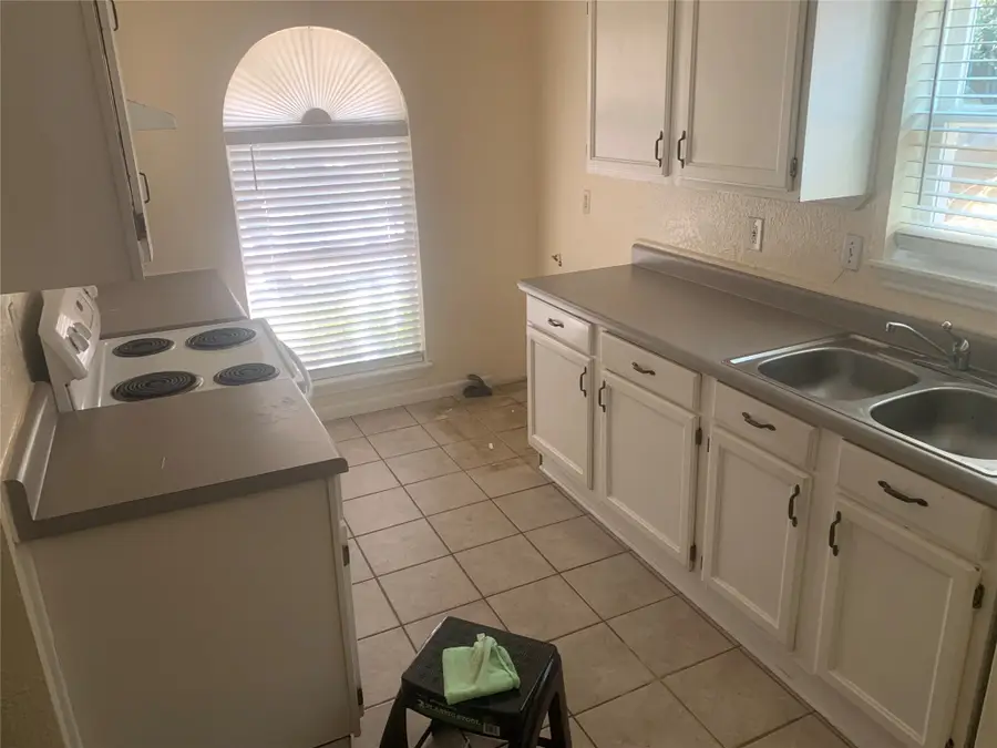 2917 Clover Valley Drive, Garland, TX 75043 - #2