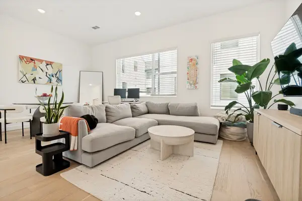 427 W 10th Street #201, Dallas, TX 75208