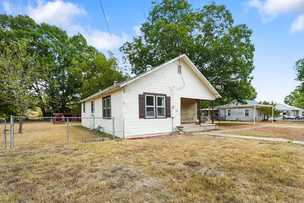 1001 S 27th Street, Corsicana, TX 75110