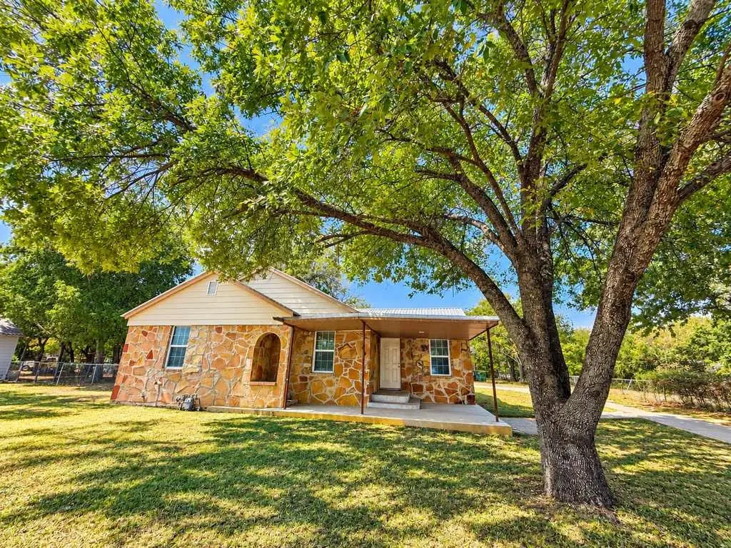 1115 W Main Street, Gatesville, TX 76528 - #1