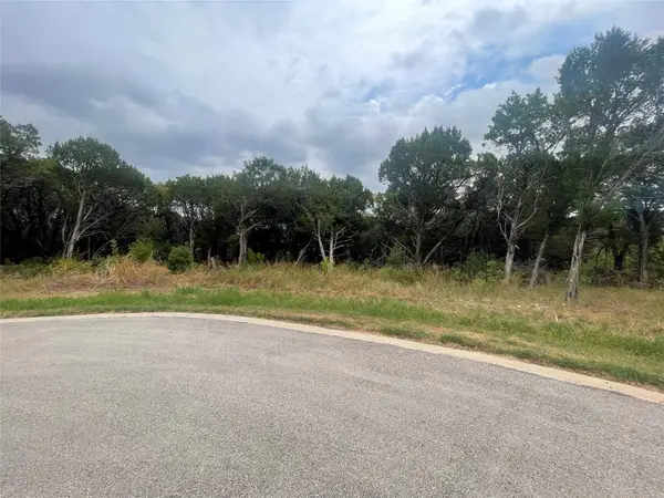 6451 Archerfield Court E, Cleburne, TX 76033