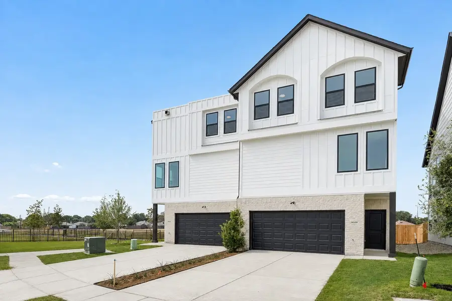 4505 Crescent Heights Road, Garland, TX 75043 - #2
