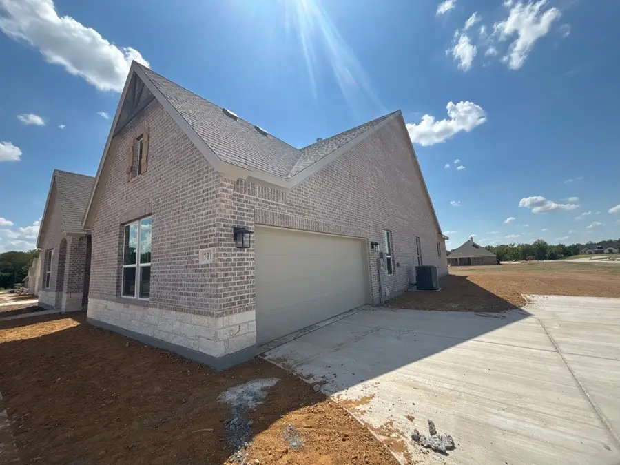 701 Deer Dale Court, Van Alstyne, TX 75495 - #3