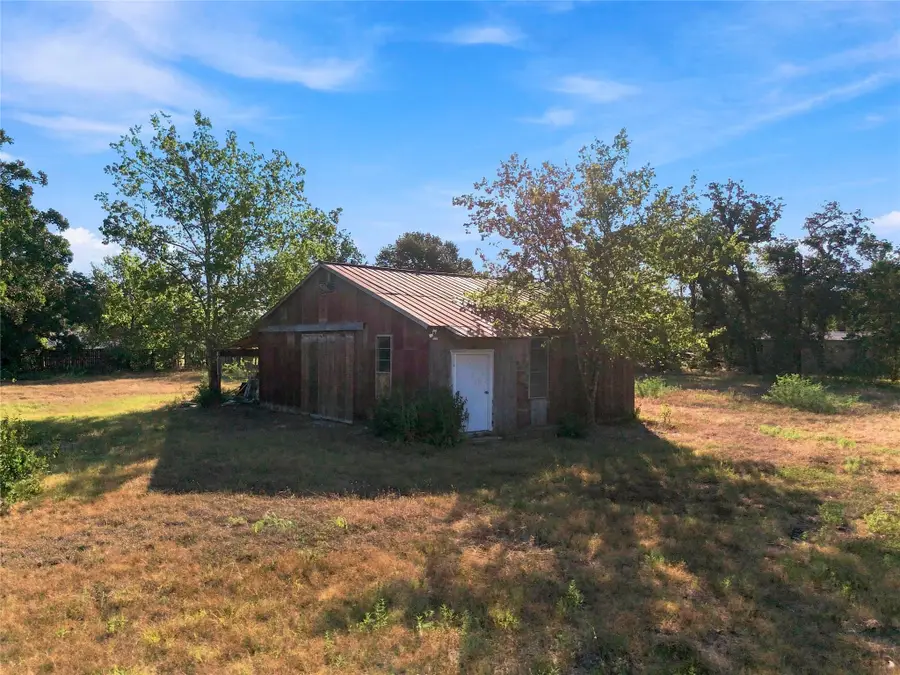 1056 E Central, Golinda, TX 76655 - #3