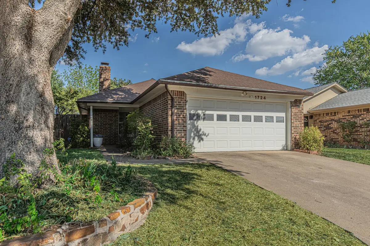 1724 Red Bud Lane, Euless, TX 76039 - #1