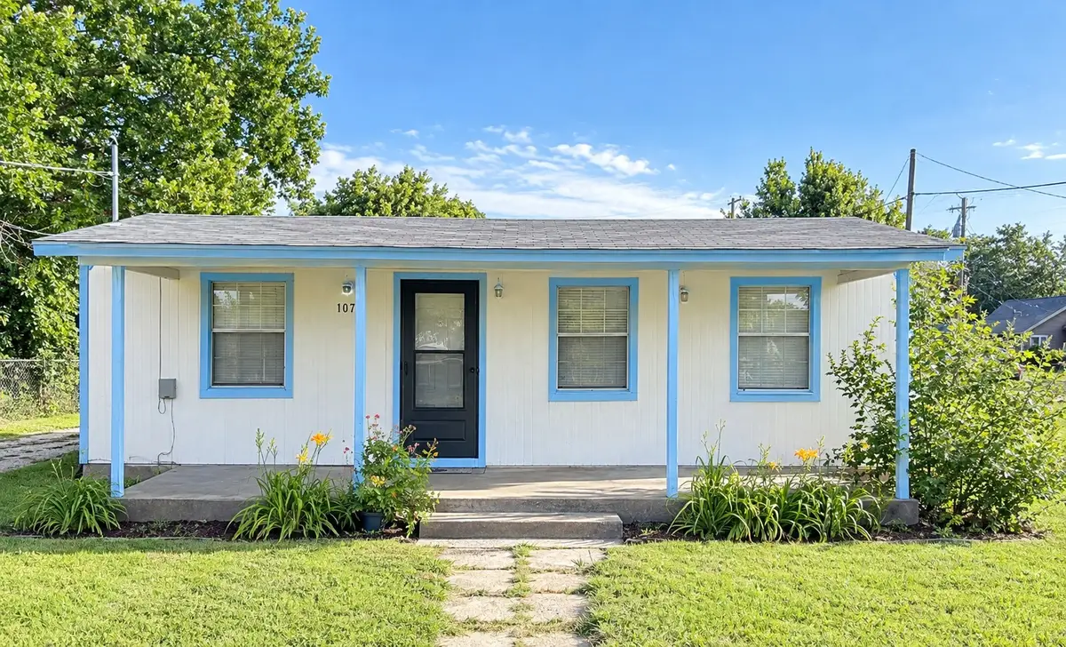 107 W College Street, Milford, TX 76670 - #1