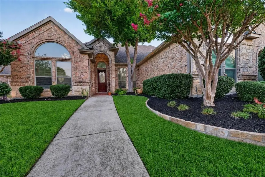 9116 Edgemont Drive, North Richland Hills, TX 76182 - #2